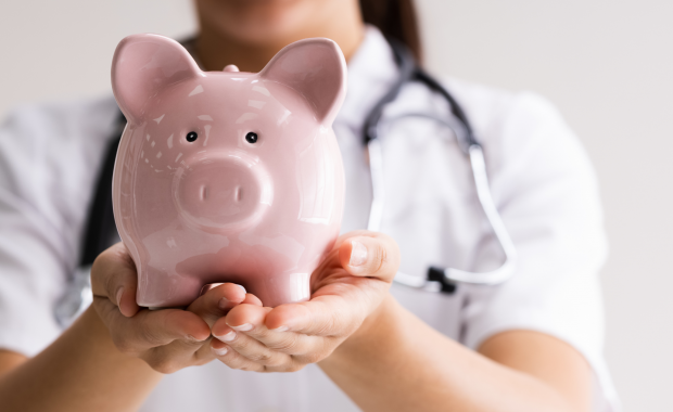 Medical Practice Loans: 6 Ways Physicians Can Leverage Them to Help (Or Start) Their Business